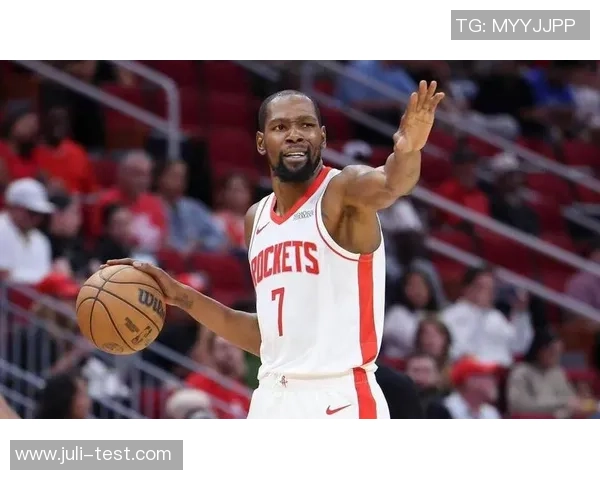 火箭队与雷霆队激战正酣CCTV5直播精彩赛事回顾与分析